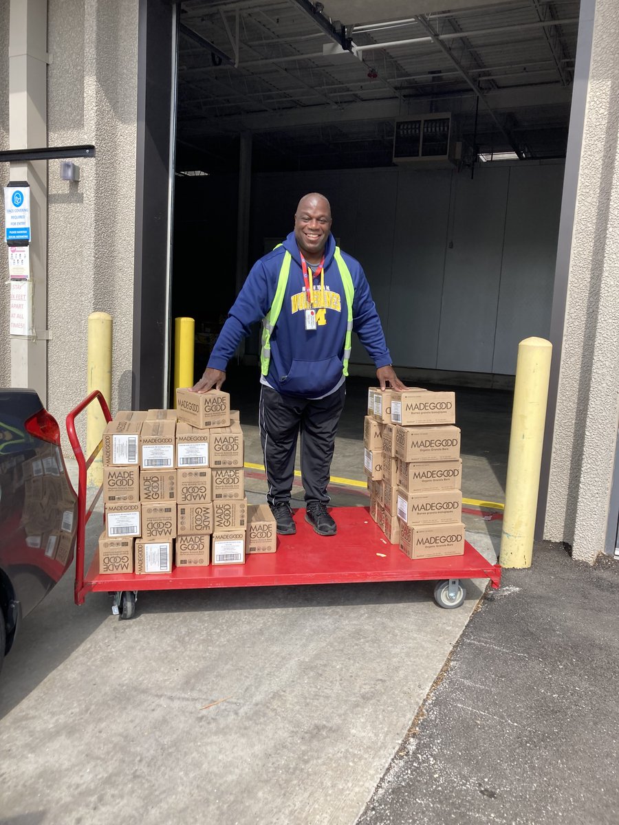 @_GrowHealthy (@_growhealthy) on Twitter photo B-I-G Thank you to @MadeGoodFoods for helping make a difference in <a href="/_GrowHealthy/">@_GrowHealthy</a>'s Missouri fight against hunger w/healthy gluten-free snacks w/your generous donation from #UnwreckTheFuture campaign to #StL <a href="/OpFoodSearch/">OperationFoodSearch</a>! and ❤️ to Kevin at <a href="/OPFoodSearch/">OperationFoodSearch</a> for helping load boxes! B-I-G Thank you to @MadeGoodFoods for helping make a difference in <a href="/_GrowHealthy/">@_GrowHealthy</a>'s Missouri fight against hunger w/healthy gluten-free snacks w/your generous donation from #UnwreckTheFuture campaign to #StL <a href="/OpFoodSearch/">OperationFoodSearch</a>! and ❤️ to Kevin at <a href="/OPFoodSearch/">OperationFoodSearch</a> for helping load boxes!