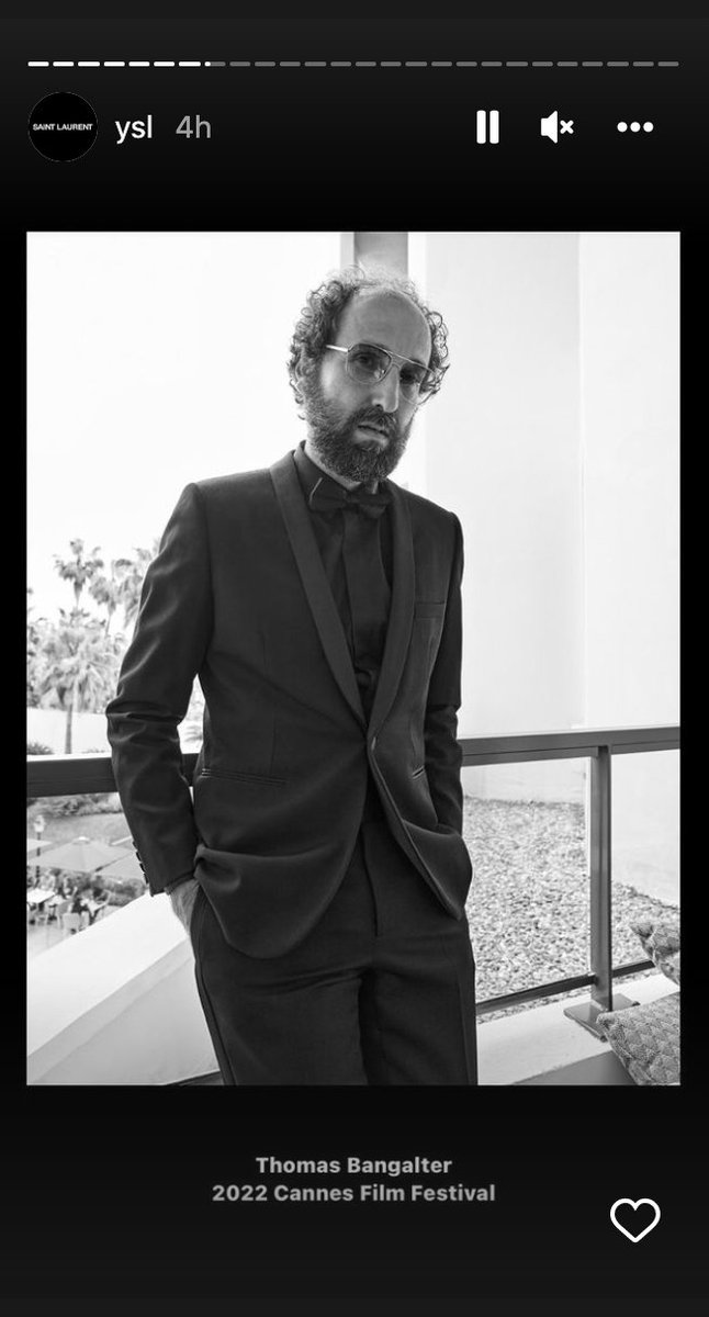 Daft_Wub's tweet photo. Thomas Bangalter posing in YSL @ the 2022 Cannes Film Festival https://t.co/0pos3TIu7L