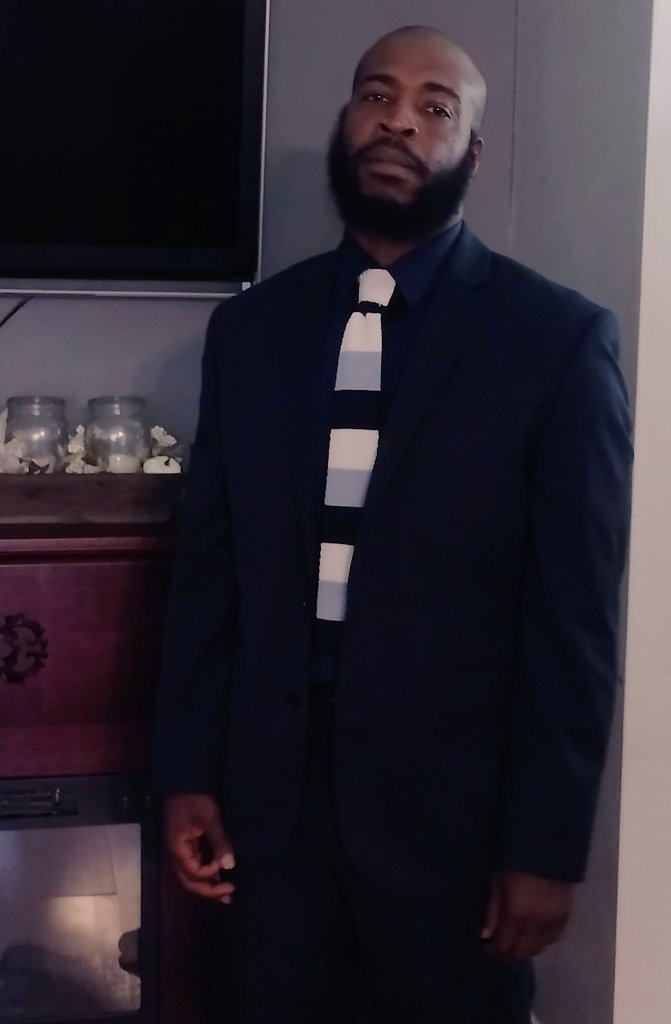 SamueltheIV's tweet photo. COVID + two outdoor graduation ceremonies in 2020 /2021= me in a full suit for the first time since Easter 2020 #graduationflow #UCME https://t.co/KJnPfbycG1