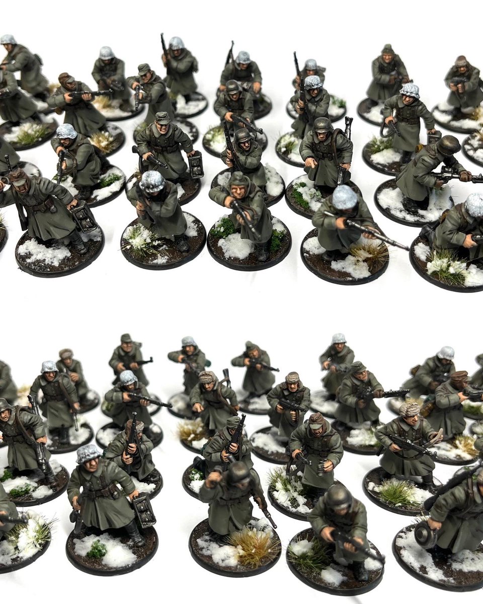 HumorlessMilk's tweet image. One again inspired by @sonicsledge - this time for the paint job on the 48 German Heer that come in the army box. On to the vehicles and other characters next!