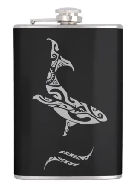 Nesian_Tahiti's tweet photo. Moana
 
Whale with Polynesian - Marquesan motifs. 
You can find it on the different links with promo codes every day...
Don't hesitate to contact me if you want to use the pattern on other accessories ;)

https://t.co/zV8dJsPAip

#polynesianart  #tahiti #nesiantahitidesign https://t.co/C1pY6vdNGo