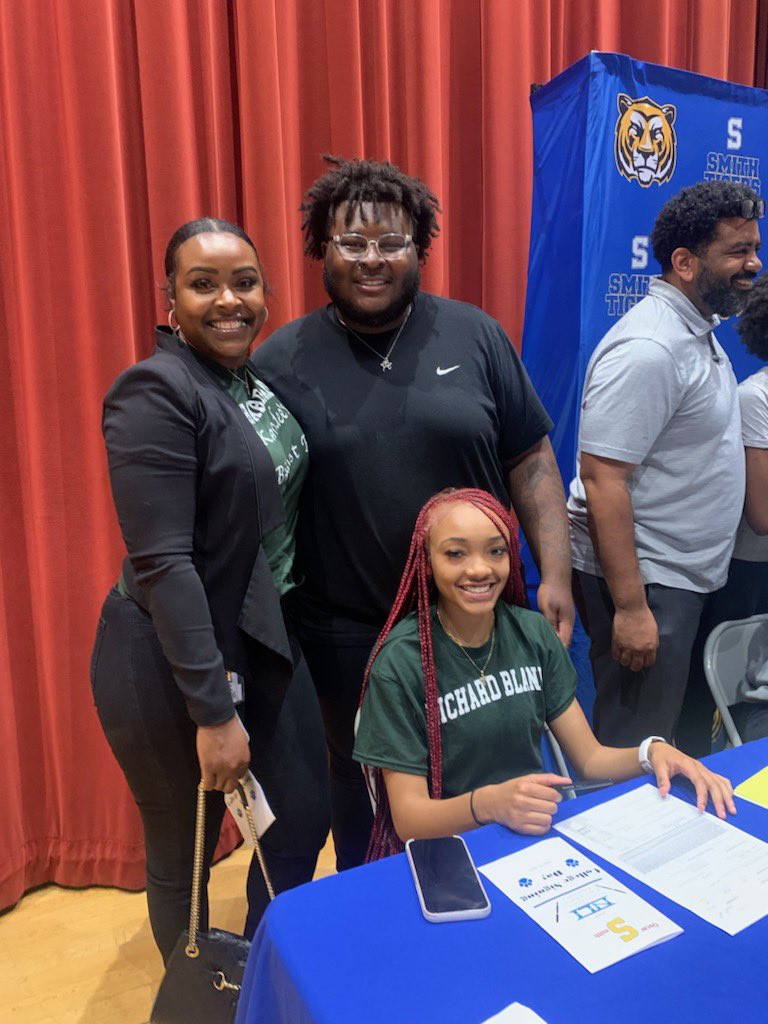 WbbSmith's tweet photo. So proud to announce that Kennedee Mathhews will be furthering her education as well as athletics at Richard Bland College !!! The Smith family will always be on your side #DaSet https://t.co/yQmAclX8LL