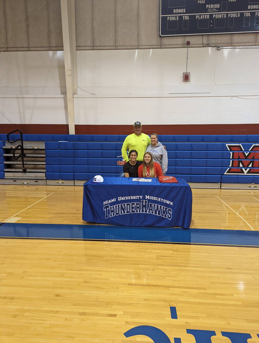 Thawkssoftball's tweet photo. CONGRATULATIONS Bri Rose from middletown, signing her NLI today to become a thunderhawk! We are excited to welcome her to the MUM softball family! #gothunderhawks 🦄 https://t.co/2rsuzqyQPF