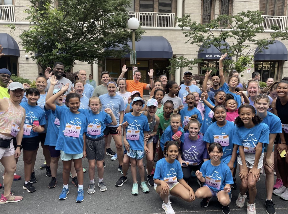 MBParks_'s tweet photo. So proud of our GOTR girls who were dedicated all season long! These girls are AMAZING! You all rocked the 5K this weekend! 💕💫 https://t.co/vFcyeAIKlQ