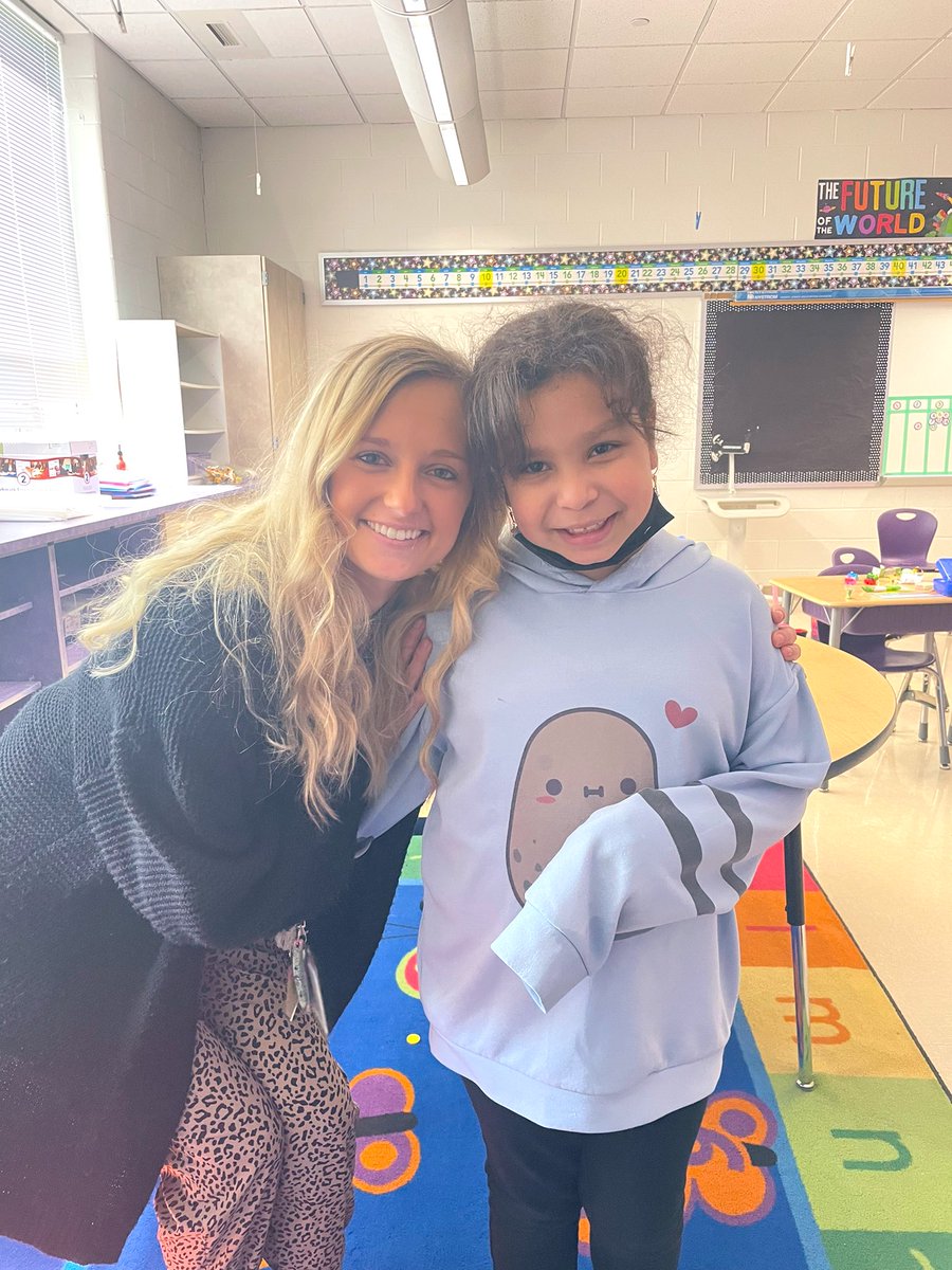 MiteraPayton's tweet photo. Going to miss my sweet 2nd ALMOST 3rd graders! So proud to be their teacher ♥️📚🖍 https://t.co/PdenWJQ33O