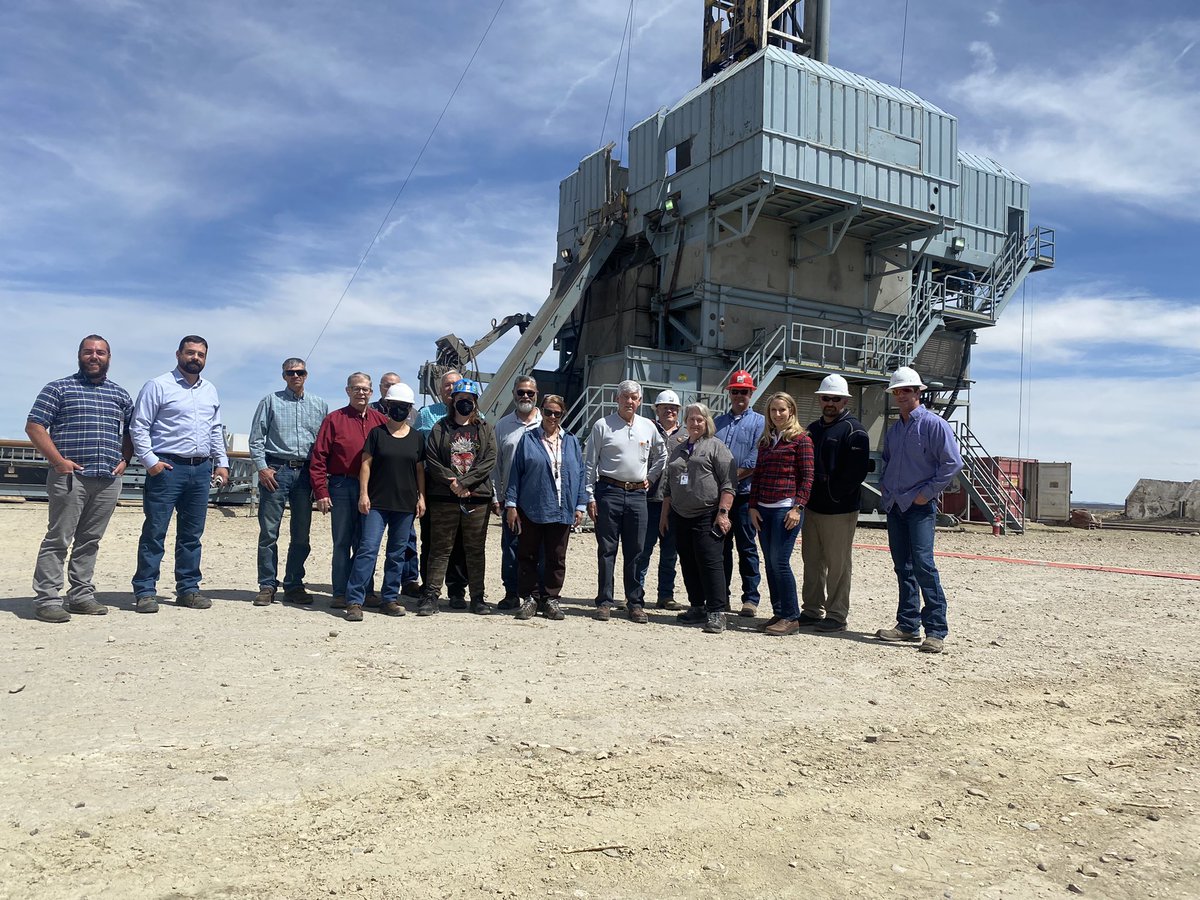 UtahPetroleum's tweet image. Today we hosted the board of @UtahOGM for a site tour. We visited @Ovintiv’s drill rig about to reach terminal depth and XCL‘s new E Frack multi well pad. Many thanks to Ovintiv and XCL and to the division and board for making this possible.