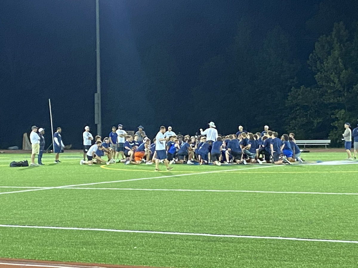 jbare_6's tweet photo. Had a fantastic time at @WingateFb this past weekend, thank you for having me @RockJordan15 and @Reich_WingateFB. 
-
-
-
-
@TheGMHSFootball @BaconOl @Coach60Clark https://t.co/1zA2Vruqgn