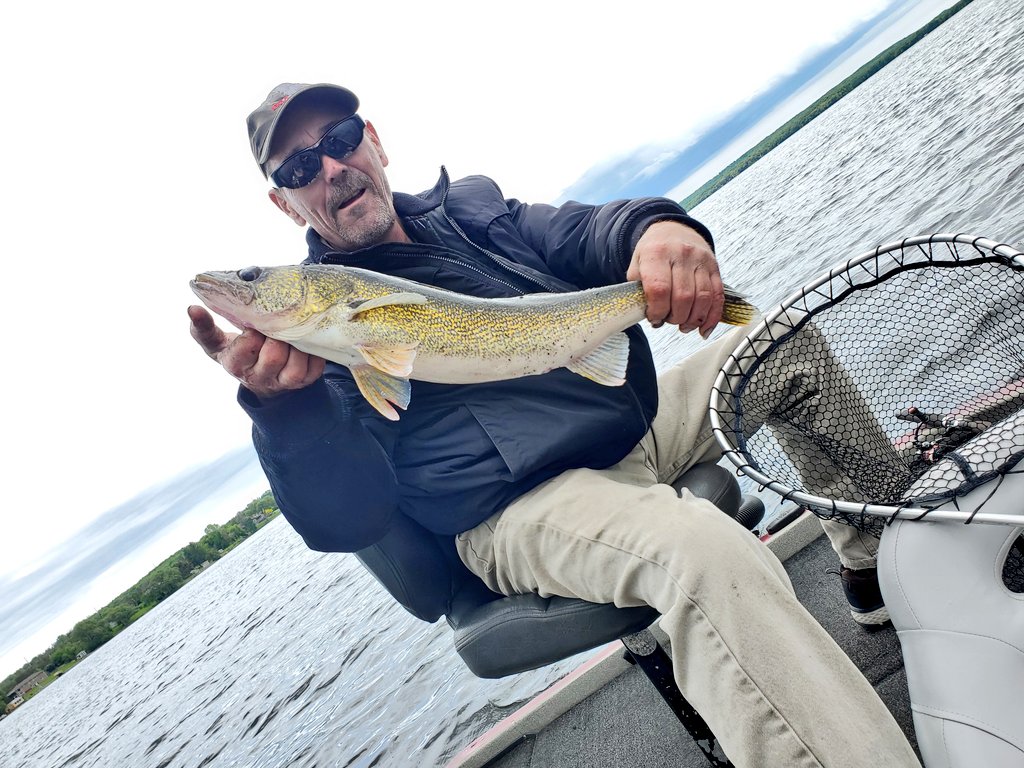 TZFishing's tweet photo. Had a awesome long weekend with the old man chasing Gold......caught way to many fish and kept a few nice eaters! I don't keep fish often come open water season....but these are way to tasty to pass up https://t.co/VvLWXxPFuw