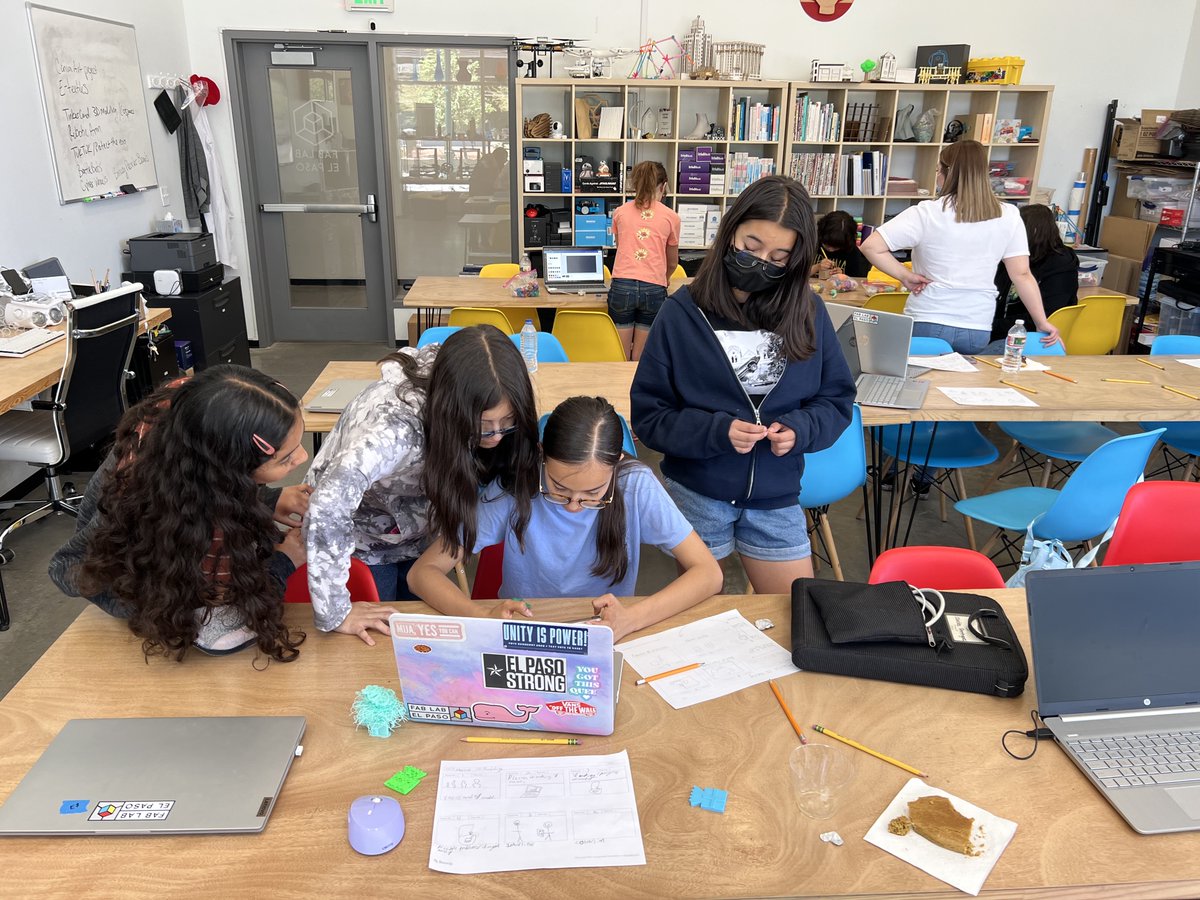FabLabEP's tweet photo. For our May @LULAC #LatinaLEADS workshop on Broadcasting/Journalism, we had Bianca Cervantes, is the Community Director for Workforce Solutions Borderplex. Thanks for supporting young Latinas in our community and being a role model. #FabLabEP #ElPasoMakerspace #LULAC https://t.co/qSqg0PYNgf