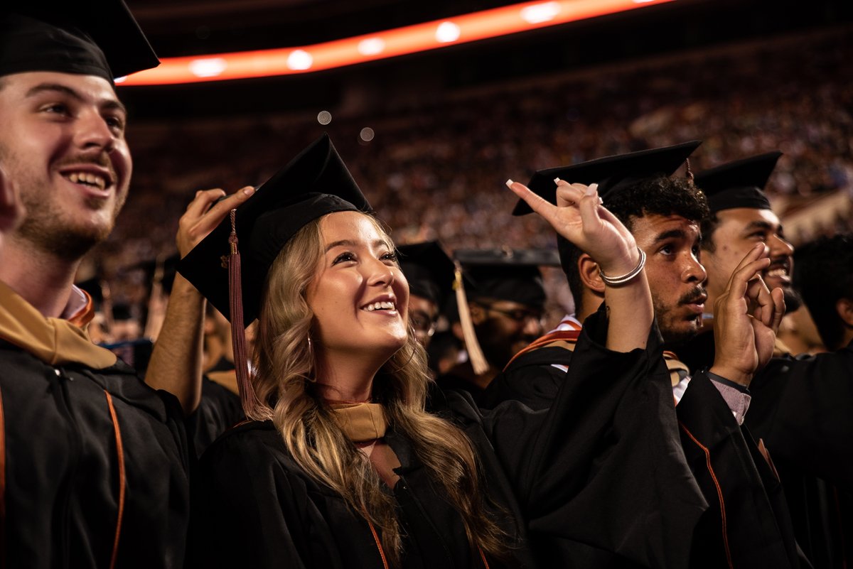 Lillian Mills tweet media