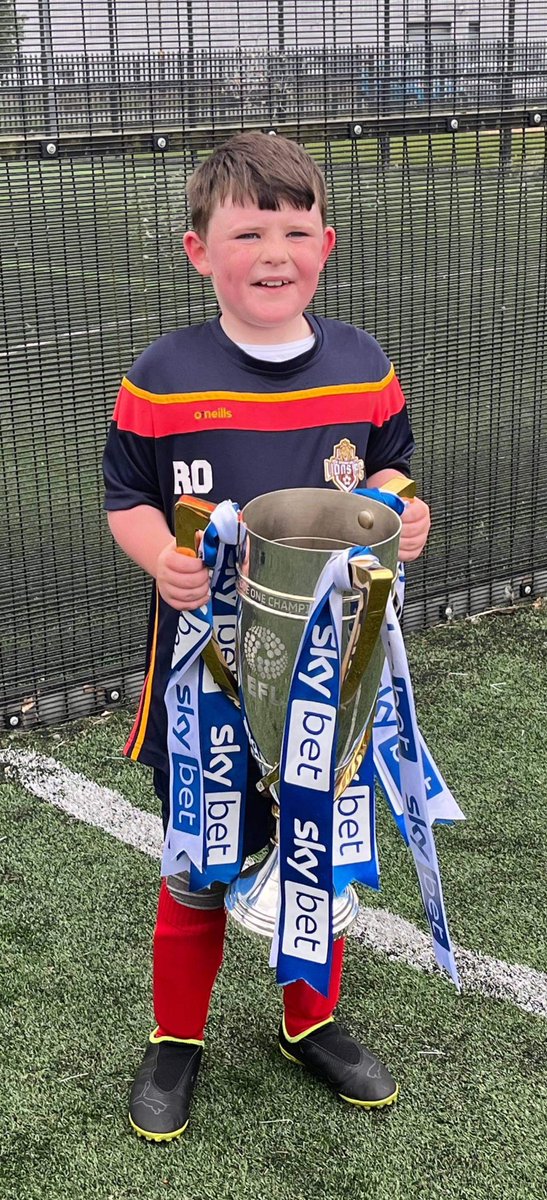abilitylions's tweet photo. Our under 13s and cubs enjoying the chance to lift the league one championship @LaticsOfficial https://t.co/X6CPkc8ntW