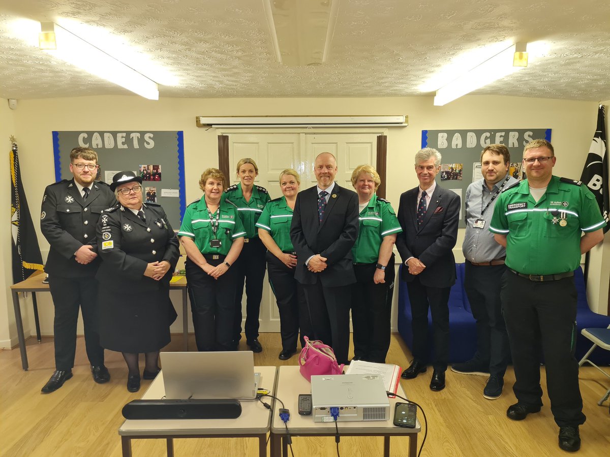 welsh_lad89's tweet photo. Lovely to be in #Rhymney @SJACGwent division for their open/awards evening, great to see the division thriving, and was a pleasure to be in great company and meet our Prior Sir Paul Williams @PrioryWales @LLGwent @SJACChiefVol @WendyWestwood3 @Jacquelyn_1966 @Rhambo1994 https://t.co/G4w9S2dcTl