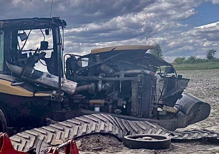 RSaik's tweet photo. Got some pics today of challenges facing Ukrainian farmers attempting to farm mined fields. 

Ukraine is losing 500 to 1000 soldiers daily. 

We are getting ready to deploy more $$ to help. If you would like to help EFT to Robert.Saik@gmail.com &amp; I will get this to help. https://t.co/7YE6qmWHt1