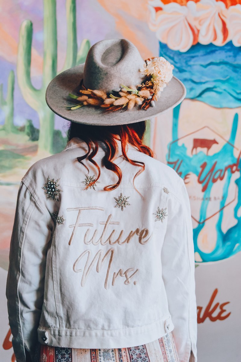 strutbridal's tweet image. Hello FUTURE MRS. 😍Made in the USA, fully customizable, and only 2-week shipping. Which one do you want? 💕Only at STRUT bridal.
#bridejacket #bridaljeanjacket #bridaljacket #customizedjacket #bridesmaidsjacket #custimizeddenimjacket #customjacket #personalizedjeanjacket