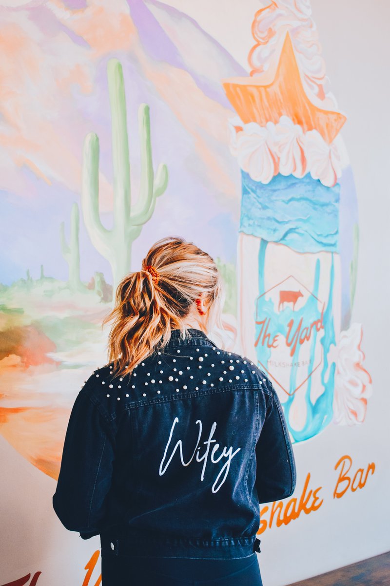strutbridal's tweet image. Hello FUTURE MRS. 😍Made in the USA, fully customizable, and only 2-week shipping. Which one do you want? 💕Only at STRUT bridal.
#bridejacket #bridaljeanjacket #bridaljacket #customizedjacket #bridesmaidsjacket #custimizeddenimjacket #customjacket #personalizedjeanjacket