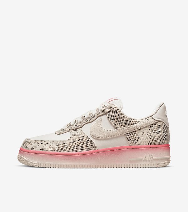 SOLELINKS's tweet photo. Ad: Women's Nike Air Force 1 '07 LX 'Our Force 1' releases tomorrow (5/24) at 7am PT/10am ET => https://t.co/uLnattfxBv

Now available here
NAP:https://t.co/Ep10Zhv10z
Slam Jam:https://t.co/Doxln9uafC https://t.co/YLdXdcQeJC