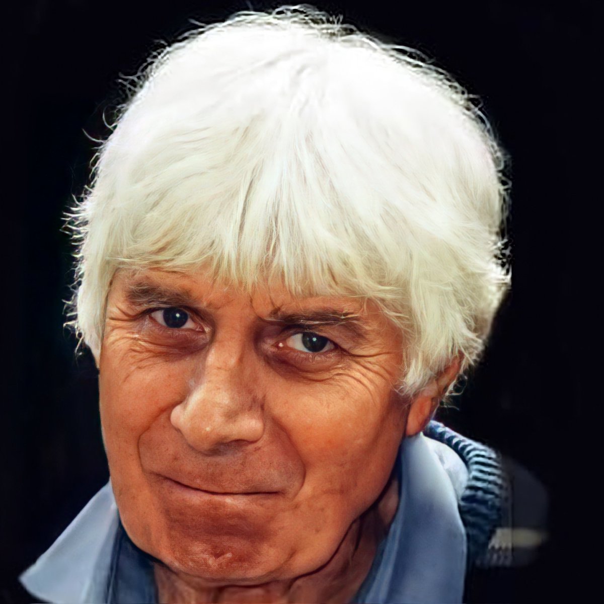 DippyDanBooks's tweet image. #NewProfilePic