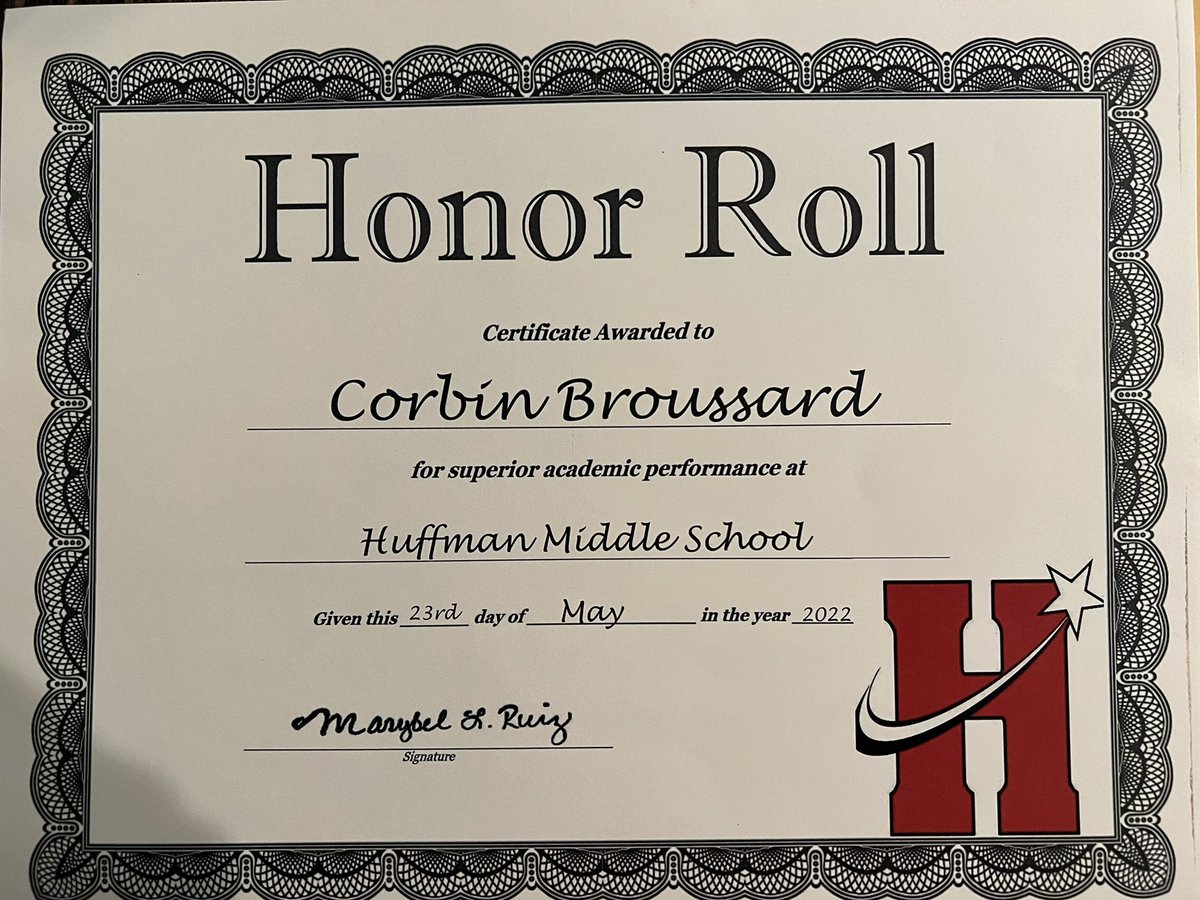 CorbinBroussard's tweet photo. Lineman of the year and A/B Honor Roll! https://t.co/NdPK3a8k1P