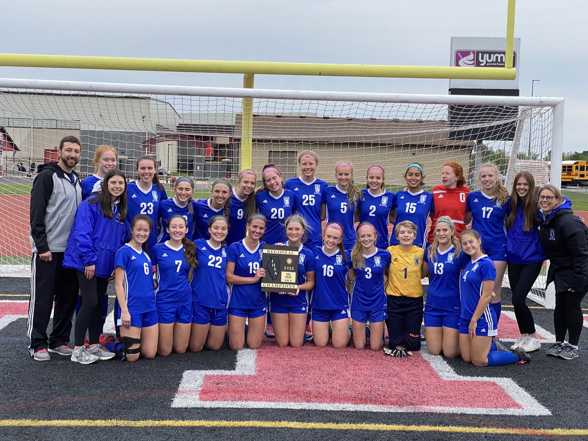 Lake Zurich High School Soccer tweet media