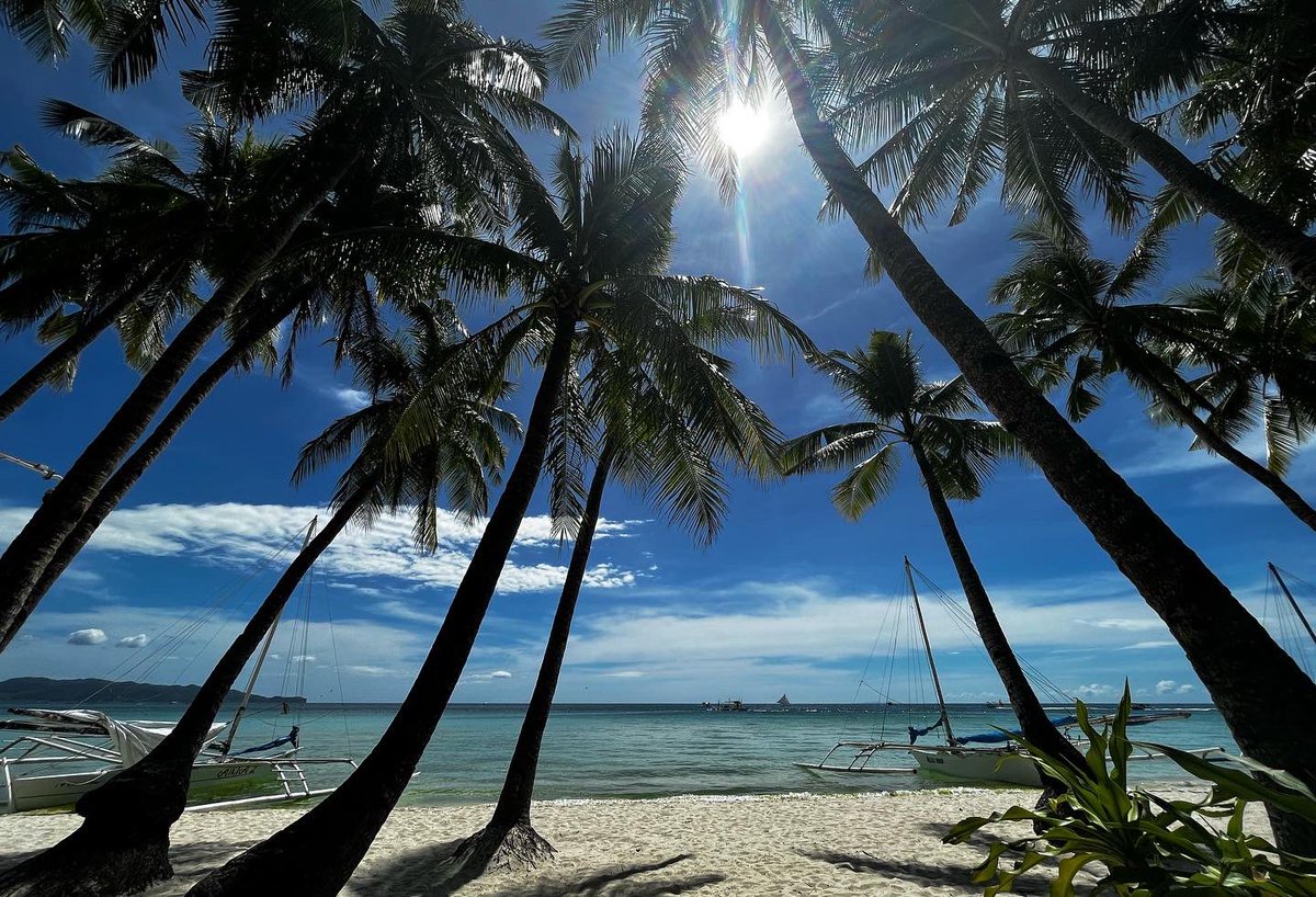 IMabeyMD's tweet photo. Best Escape Anyone Can Have. #BEACH 🏝 https://t.co/Pzyw6qWexZ
