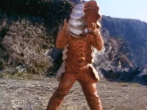 Generation_Z's tweet image. On this date in #PowerRangers history: An Oyster Stew (1994, MMPR) aired for the first time.

▪️ Last episode of season one
▪️ Only episode to have ever premiered on this date
▪️ Rita freezes everyone using Pearls of Stillness
▪️ Zack &amp;amp; Tommy break the spell by beating Oysterizer