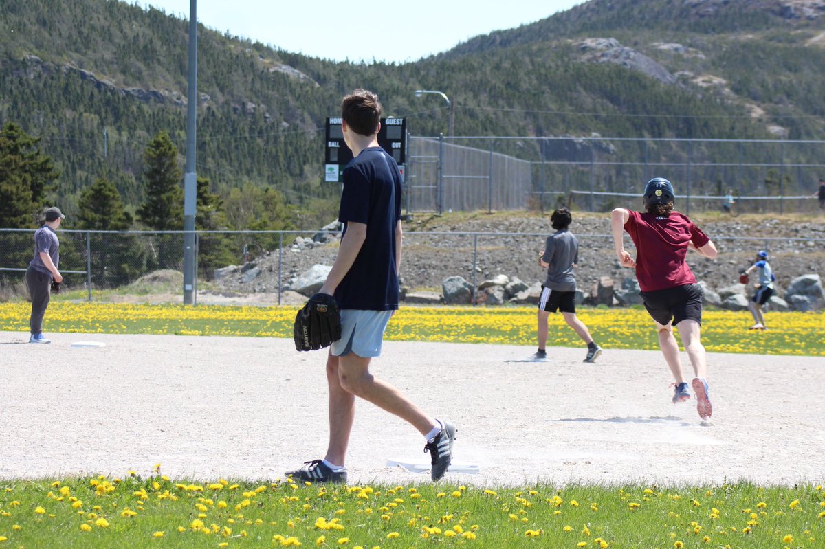 bobynjs's tweet image. Beauty day for some @HolySpiritHS boys baseball practice