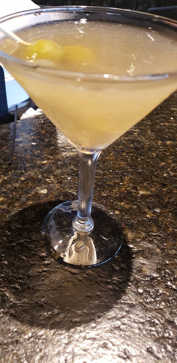 Savguy2's tweet photo. Happy hour who is joining me??? #gaycub #gaybear #gaydallas https://t.co/1oRKlquprV