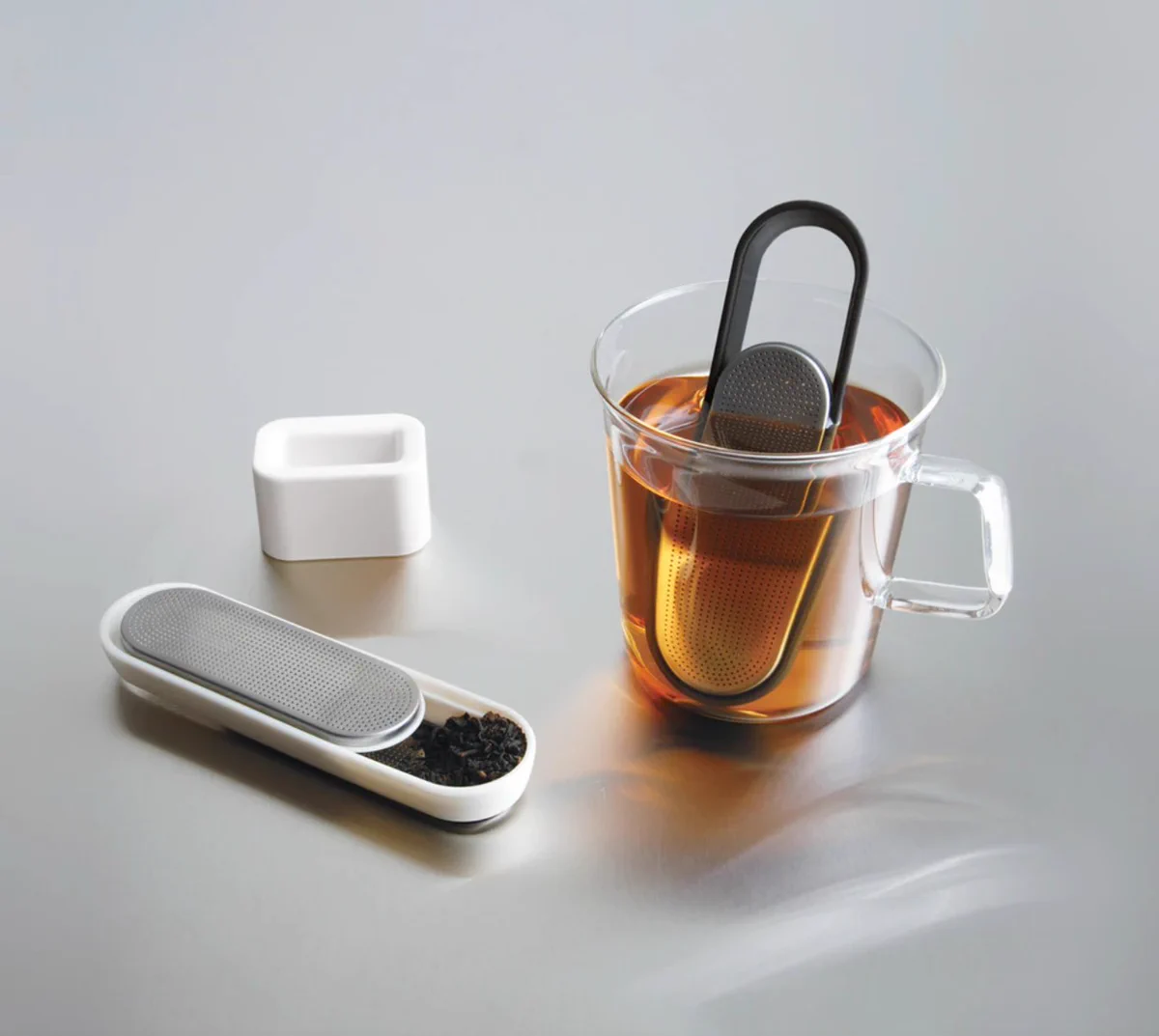 手軽に茶葉から一人分のお茶をいれる方法♡スプーン無しですくえる「LOOP TEA STRAINER」がめちゃ便利。
