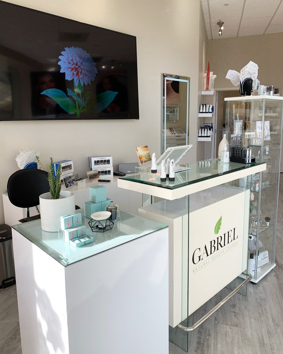 Two final days to shop before our big move! 🎉🎉 Come see us at the Gabriel Natural Beauty Lounge this Thursday and Friday from 12-4pm to stock up on your Gabriel, Zuzu Luxe, and Clean Kids Naturally favorites.