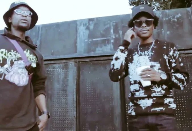 ZenithLevel_sa's tweet photo. #Lehumo set down with Moses The Spoken, everything you need to know about #Lehumo and Zenith Level is all in here. Click the link below to watch. Please share with your friends #HomeMade #ZenithLevel #StreetzLeVelz #MansaMusa 
https://t.co/KQus9eYb2S https://t.co/TCEHyQ78AW
