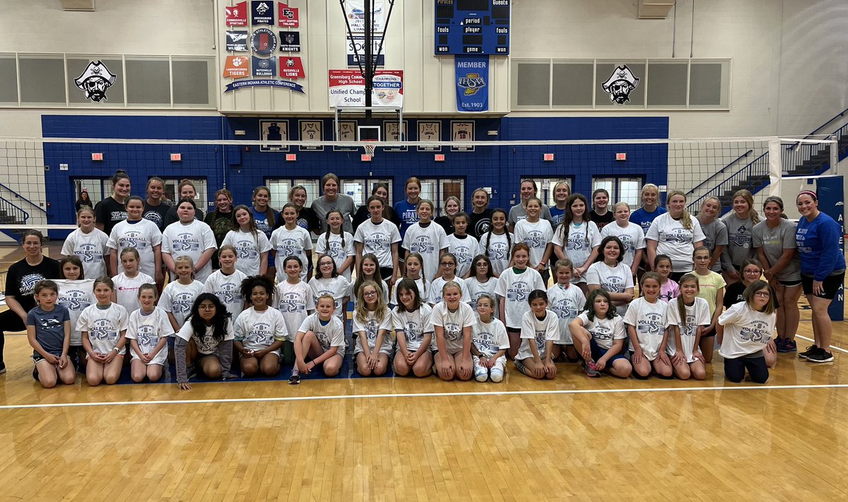 GCHSLadyPirates's tweet photo. The future continues to look bright 😎for GCHS Volleyball! 🏐 Look at all these rising stars! ✨#gchsvolleyball @GCHSSpiritCrew @GCHSLadyPirates @IHSAA1 @ihsvca https://t.co/WChYDu1vNm