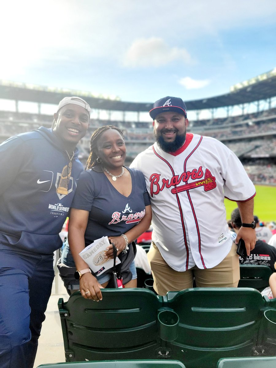 1coachlawrence's tweet photo. Forever Fam...we are missing that guy @Coach_Dieudonne though! #DaMound https://t.co/0mXhsL783X