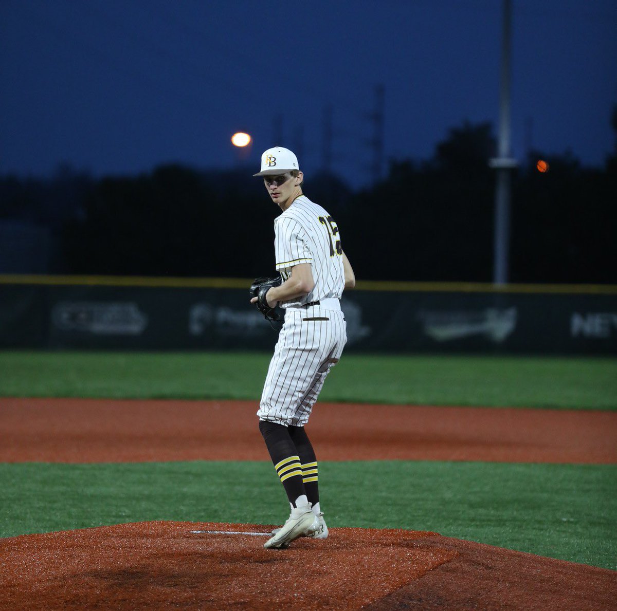 SPARTANS ADVANCE! 

RB picks up the 17th win of the season, beating Madeira 4-3 behind an ABSOLUTE GEM from ‘22 Jake Tschida who went 6 innings with 12 K’s. 

‘22 Logan Huber picks up the win on the bump!