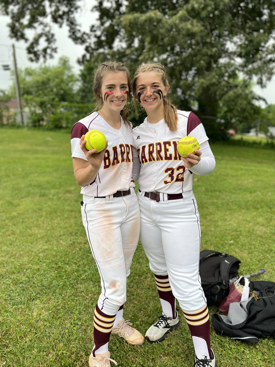 Trojanettes win 15-0 in the 1st round of district!   <a href="/Lilie27811203/">Lilie Broady</a> had 10 Ks in the ⭕️ and went 2-4! @Riley45971678 was 2-3 with two doubles <a href="/allieanderson04/">Allie</a> went 2-4 <a href="/maryschalk5/">mary schalk</a> had a 💣 and <a href="/KatieMu62158107/">Katie Murphy</a> went 2-4 with a 💣!  Trojanettes will play tomorrow night!