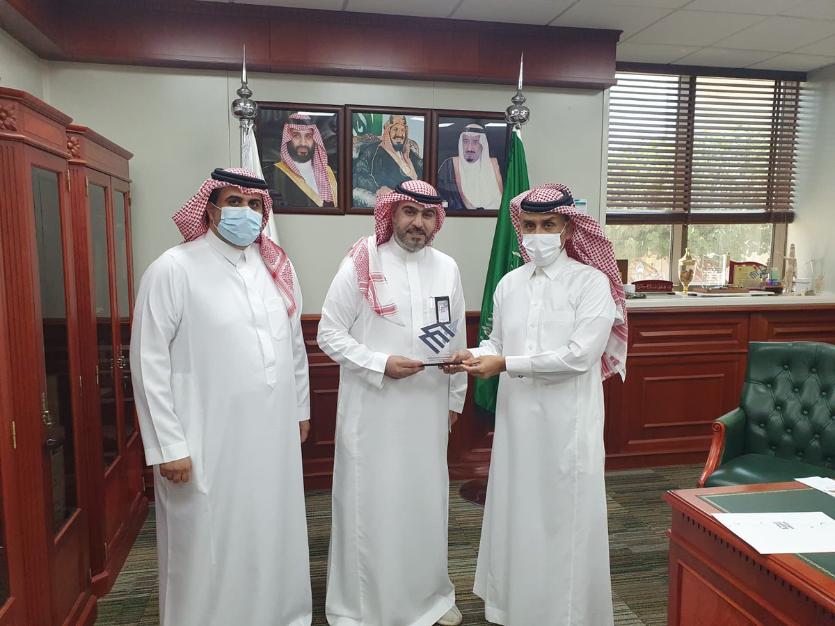 IAU_Arch's tweet photo. منسق الاستديو : د.مبارك الهاجري.

المحكمين الخارجيين:
م. وليد الشهري من أمانة المنطقة الشرقية.
م.مازن الزهراني من هيئة تطوير المنطقة الشرقية.

المحكمين الداخليين:
أ.د.عنتر ابوقرين
د.خالد المطر.
د.عبدالعزيز الملحم
م. سليمان المزروع
م. سالم الجعيب https://t.co/psTmmsyY0k