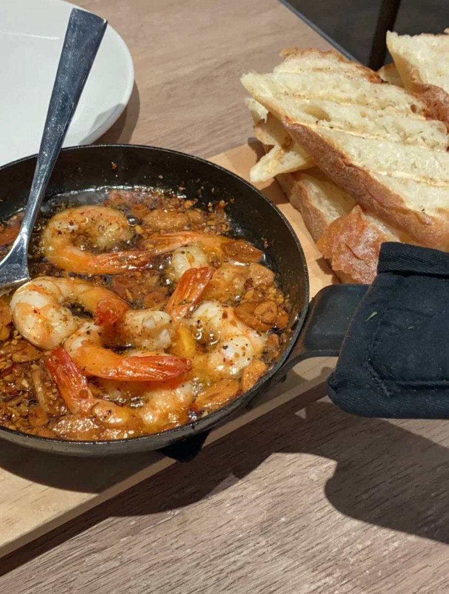 aima1990722's tweet photo. My favorite is dessert after dinner, and the shrimp in the second picture #dinnerforyu #beefsteak #dessert #gourmet #California #UnitedStates https://t.co/okWBHTcJ4r