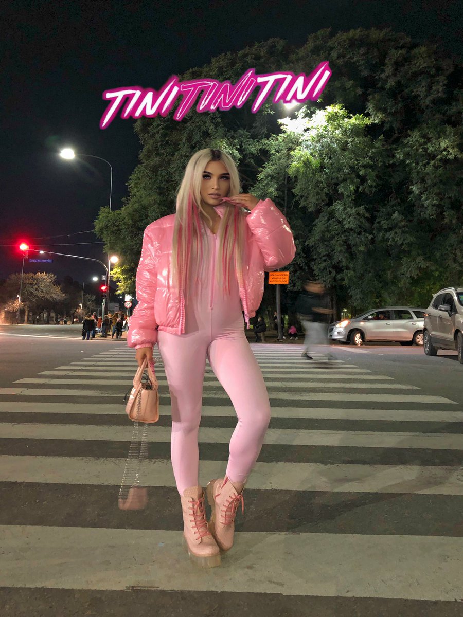agusfrangolini's tweet photo. MI TOTAL PINK PARA @TiniStoessel #TINITour #tini https://t.co/2SE9BlvuSA