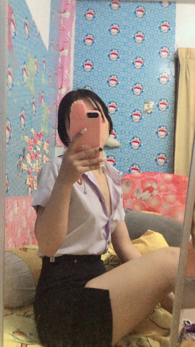 Small5454's tweet photo. ใส่ชุดนักศึกษาไปหาใครได้บ้างอะ #เงี่ยนหีแฉะ #รีทวิตสุ่มเย็ดฟรี #รีทวิตให้ด้วยน้า https://t.co/36rdmueIq7