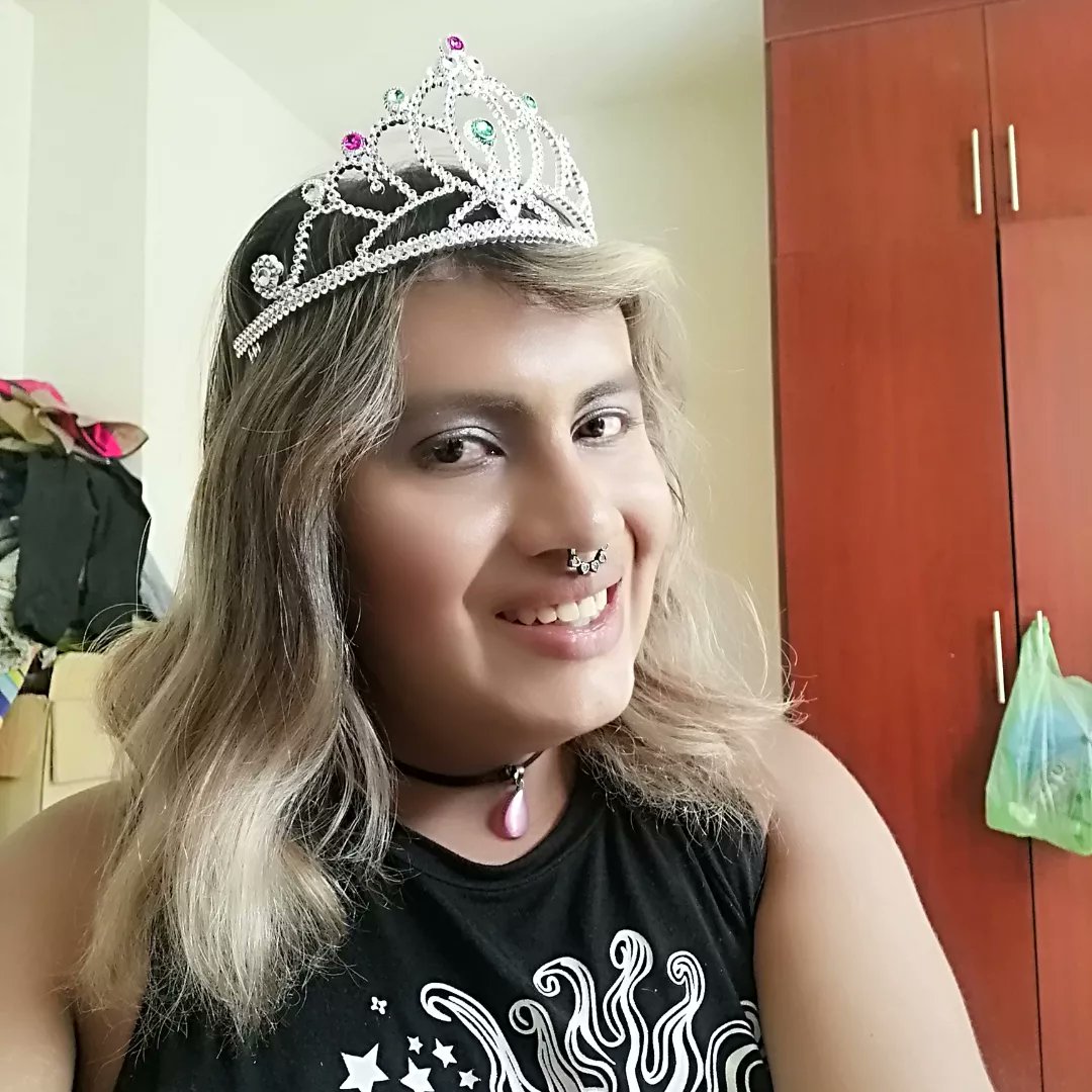 DaphneCityPop85's tweet photo. She works hard for the money
So hard for it, honey
She works hard for the money
So you better treat her right
#transgirl #daphnelicious #nerdqueen #TGirlsRock #TGirl https://t.co/8youYbrKBm