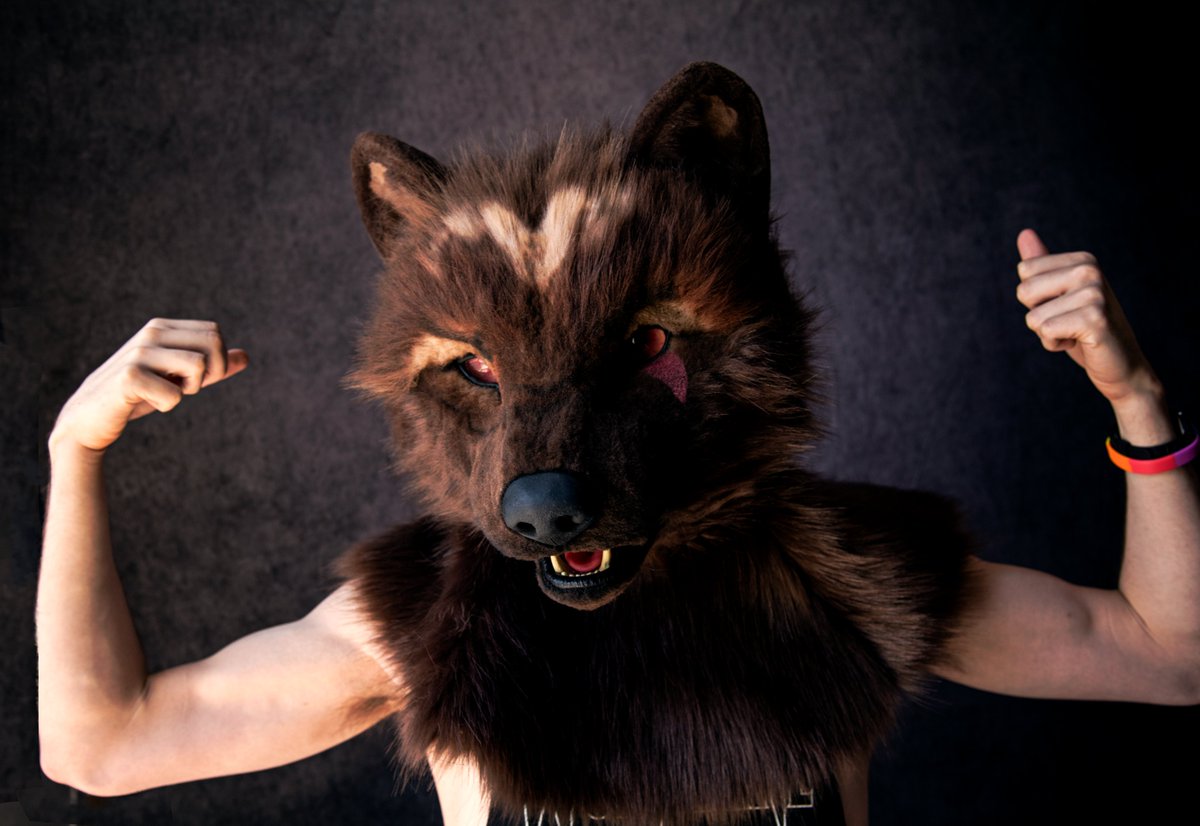 Viruleince's tweet photo. @Pinkfox2017 did an amazing job bringing my character to life.😊 Excited to debut the partial at cons! https://t.co/07WUyG8hQs