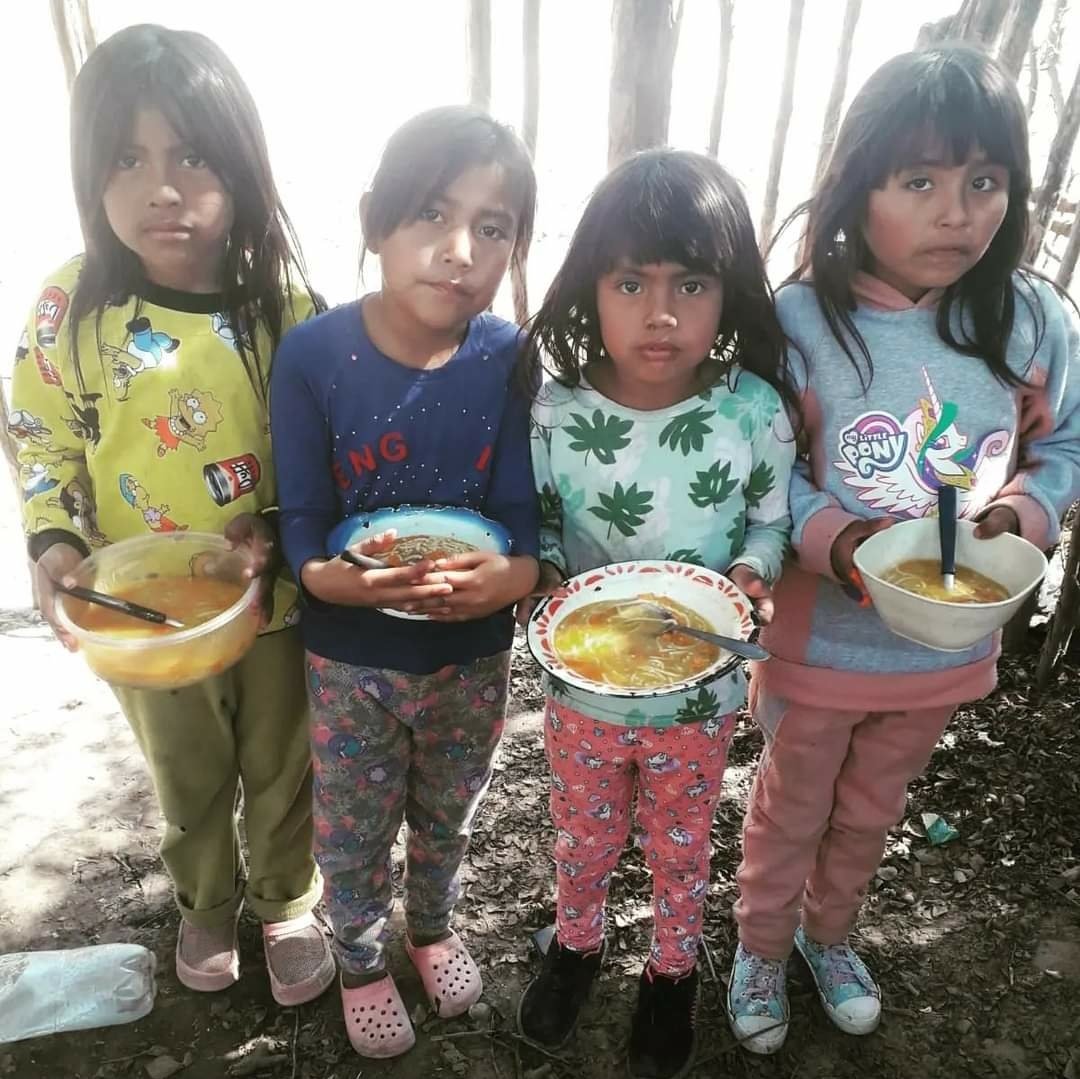 CriptogirlB's tweet photo. Estas fotos corresponden al comedor Luza en Tres Pozos.
Cada plato. Cada foto. Una esperanza.
#chacoexiste #yeahfundacion #impenetrable #chaco
#Cardano
#DeFi
#WHITEpool
🤍 https://t.co/5OJaVbKB7a