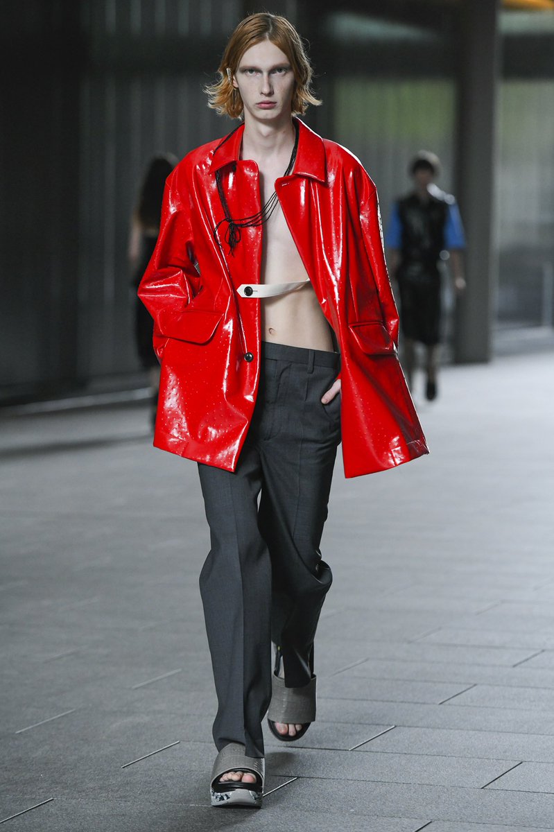 TOGA SS2022 RUNWAY PIECE

TOGA各路面店では、SS22コレクションにて実際に登場したランウェイピースや直営店限定アイテムなど、特別なコレクションを展開いたします。
是非お立ち寄りください。