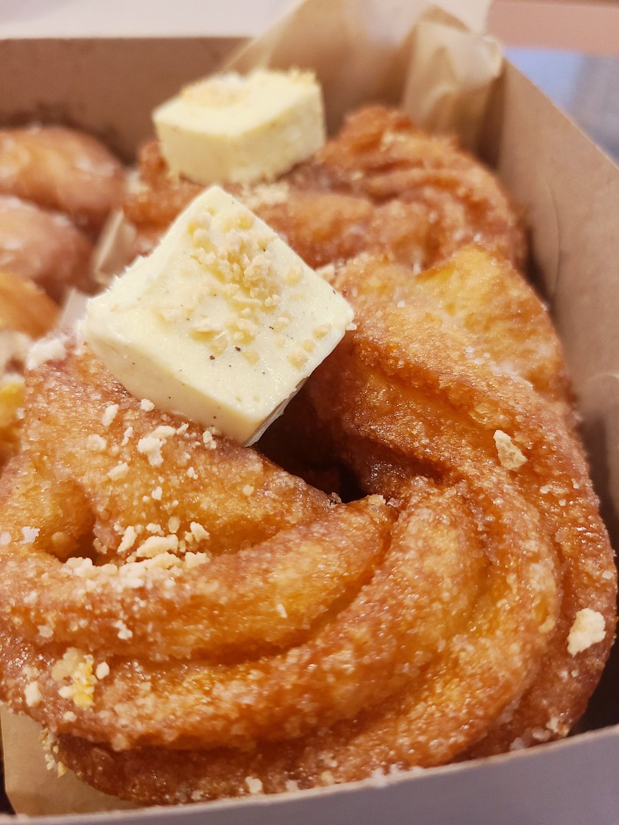 Nest_Nanaimo's tweet photo. O M G! Staff brunch 
pancake breakfast doughnuts
Breakfast sandwiches coffee &amp; tots pre-day2 #VIWF #vanwinefest 
#theirthere https://t.co/5c2Q4RgzmG