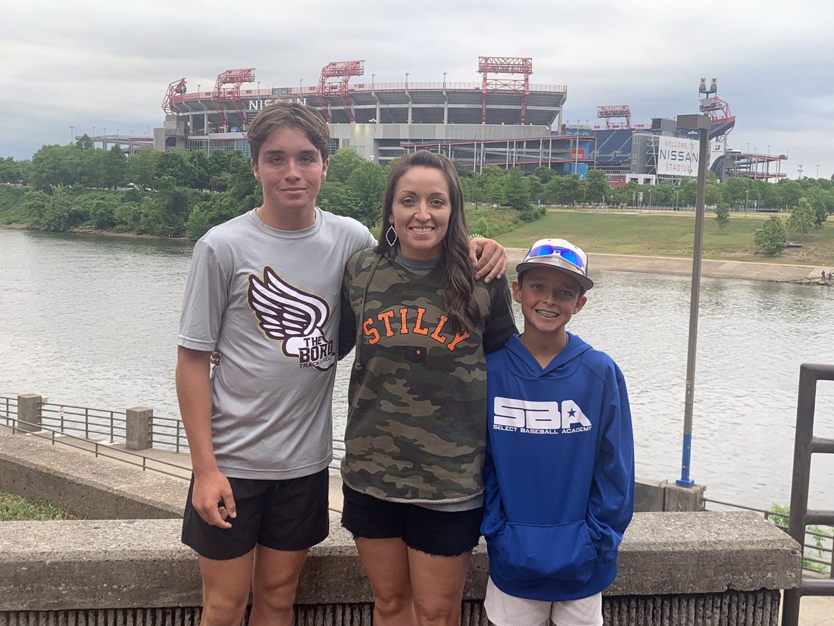 Coach_Fagan30's tweet photo. Stadium #9 on our trip is the @Titans Nissan stadium in downtown Nashville, TN on the banks of the Cumberland River! Even found a little @BoroTuffFB #WorkingForPeanuts🥜 reference in a restaurant on Broadway! https://t.co/rloXcvzRYt