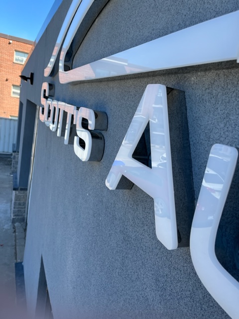 absolute_impact's tweet image. Installing a new sign for our friends at Scott's Automotive 260 Oakdale Ave.