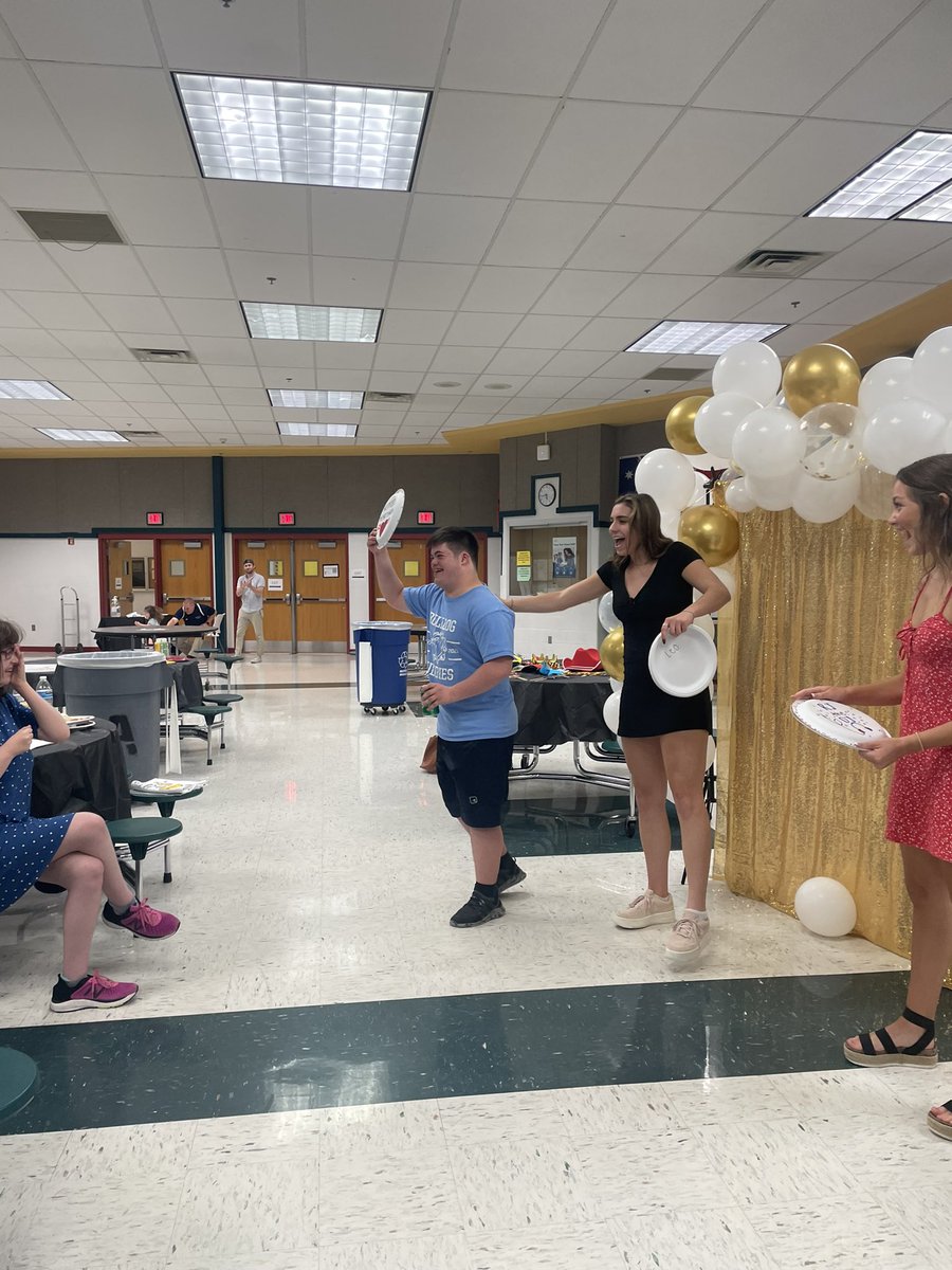 What a great way to wrap up an amazing year of Bulldog Buddies! Thank you to everyone who made our first ever Bulldog Buddies banquet such a success! #bettertogether