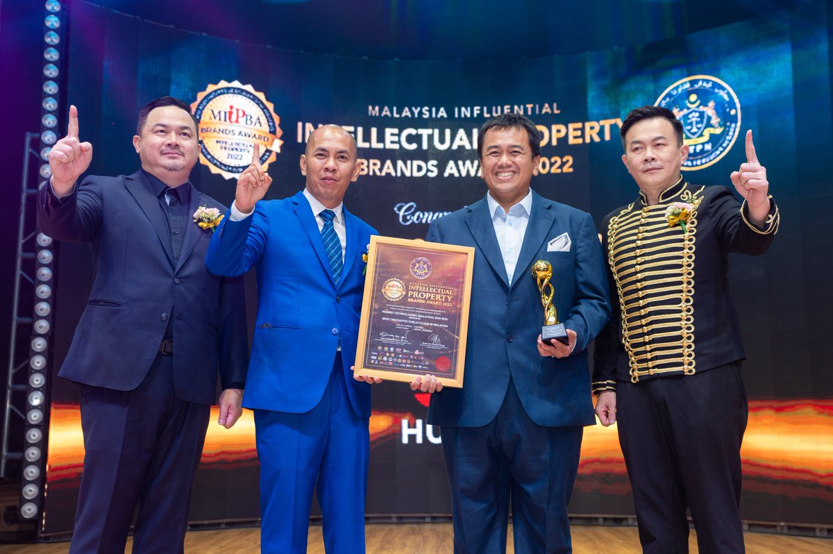 HuaweiCloudAPAC's tweet photo. It’s our honor to receive “Most Innovative Public Cloud Brand In Malaysia”, awarded by Malaysia Influential Intellectual Property Brand Awards 2022, certified by Majlis Tindakan Pengguna Malaysia.🎉
#HuaweiCloudMalaysia #IPBransAwards2022 #EverythingAsAService https://t.co/jjX5ow3n5k