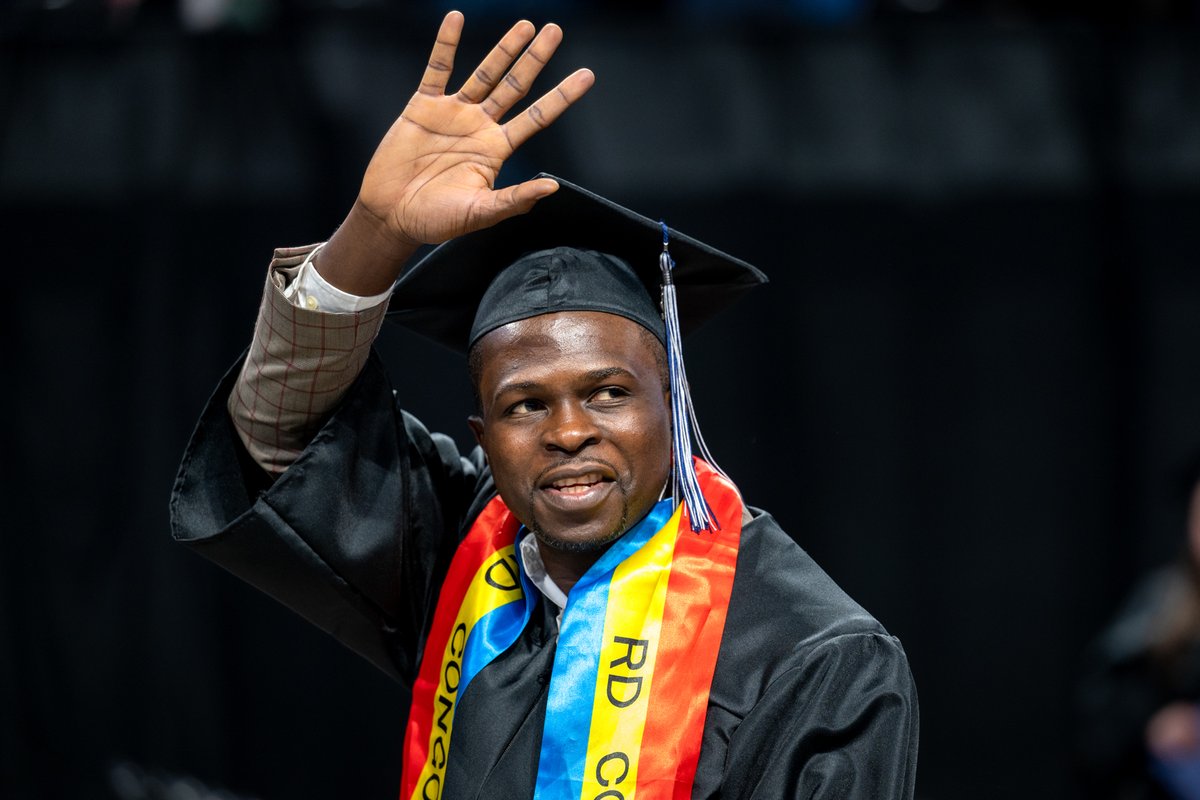 STLCC's tweet photo. Congratulations to the #STLCC #ClassOf2022! 🎓💙 We had so much fun celebrating with you this weekend, and we wish you all the best as you move on to the next chapter. #STLCCgrad https://t.co/mtjN2WqwC7