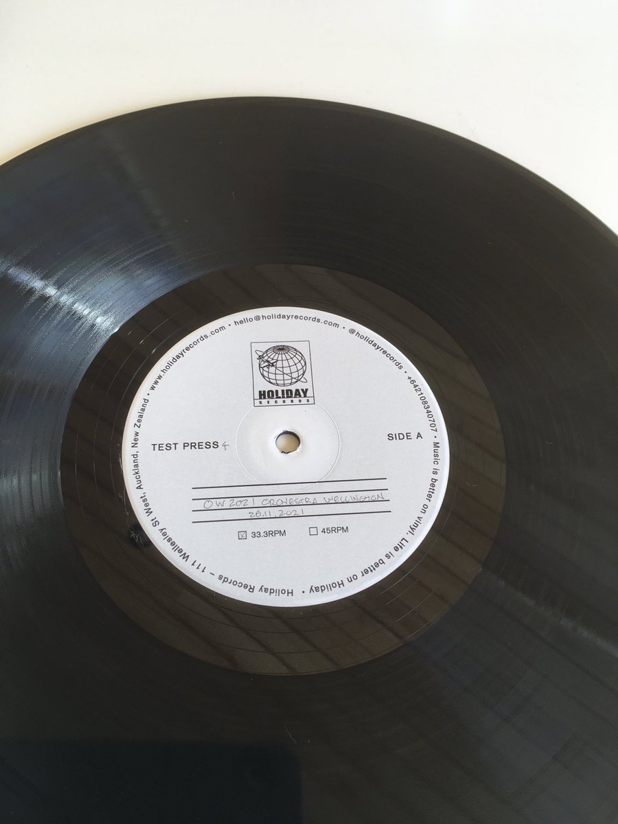 Test pressing of ⁦<a href="/OrchestraWLG/">Orchestra Wellington</a>⁩ ‘s latest album - Barber String concertos with ⁦<a href="/AmaliaViolin/">Amalia Hall</a>⁩ and Lev Sivkov! Sounding great!