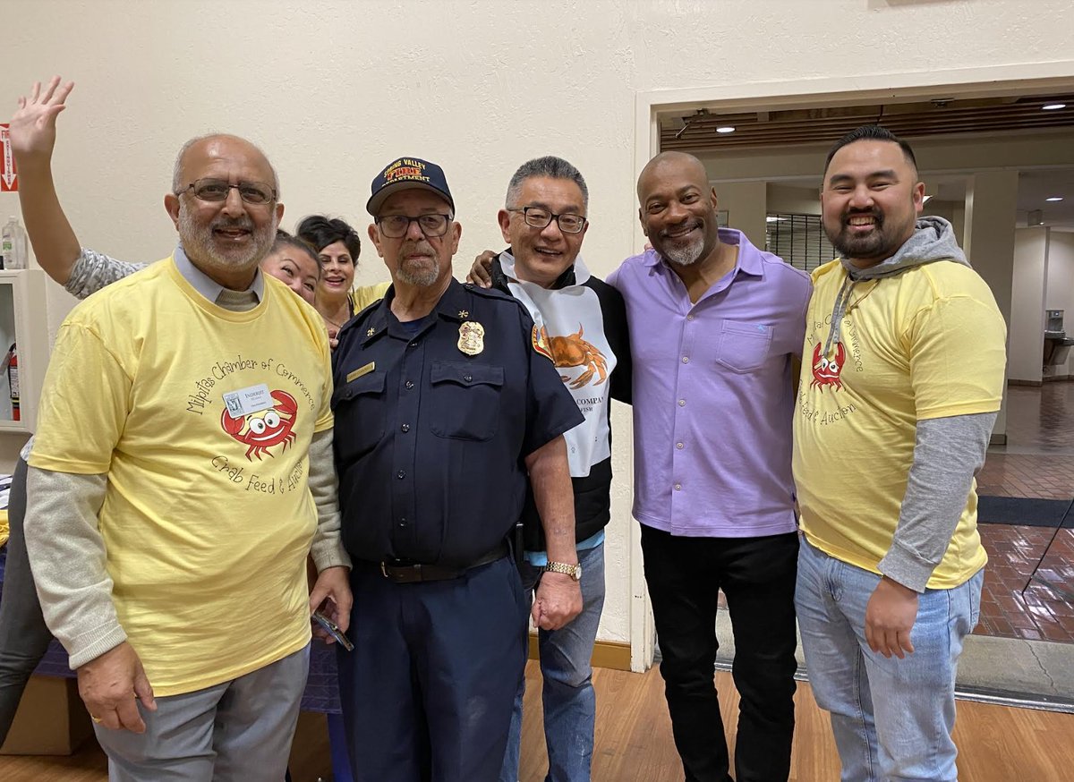 I also want to share a fun photo from supporting the Milpitas Chamber of Commerce's Crab Feed. Such a fun and unique community event, and I'm glad to support an important part of our local gov.